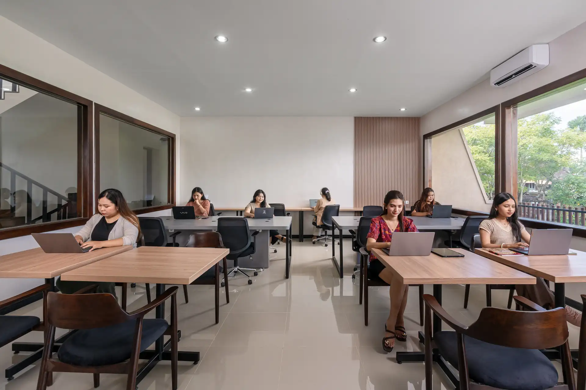 Communal Desk 1 -1